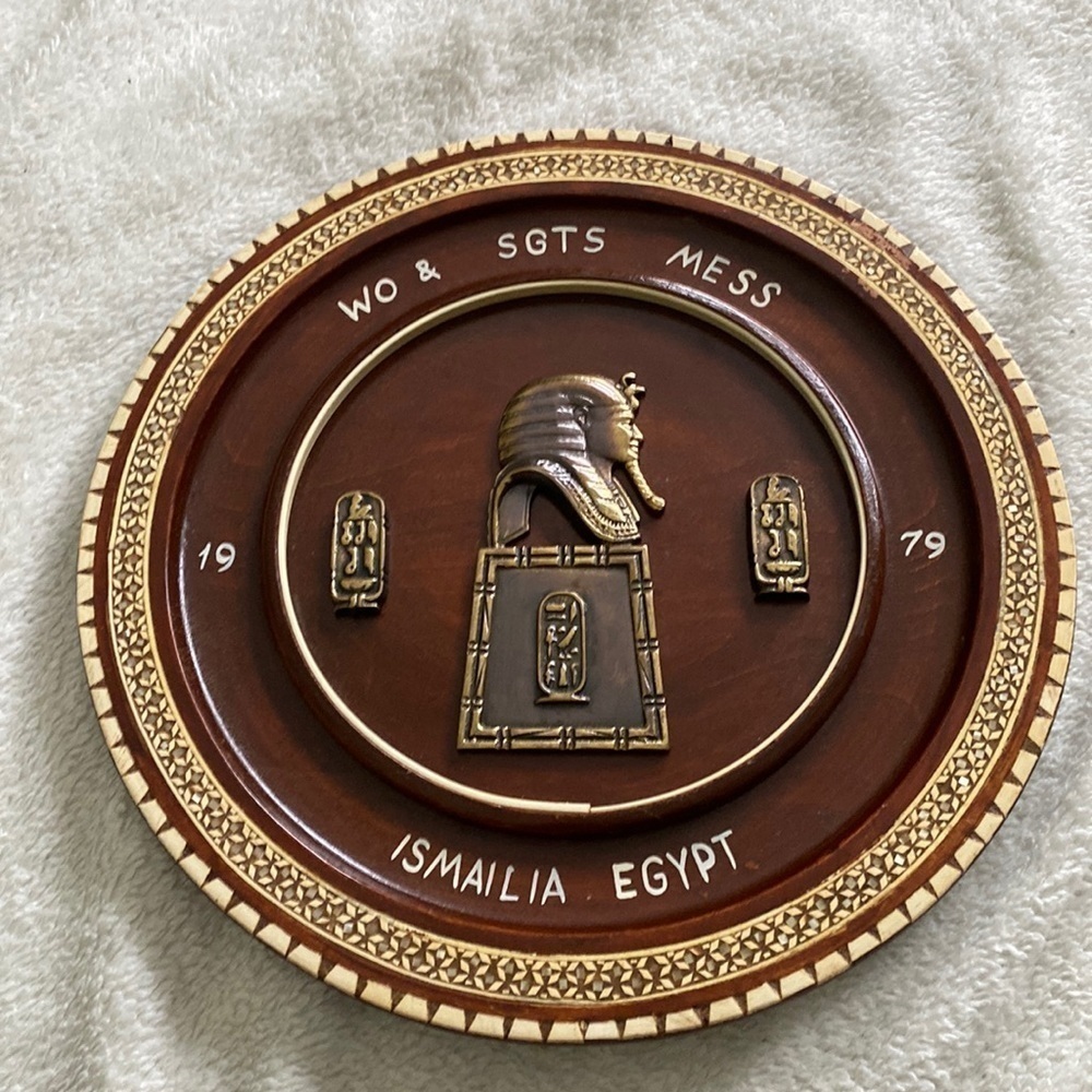 VINTAGE Egyptian wall plaque Canadian Peace Keeper mission 1979 Mess Hall​​​​​